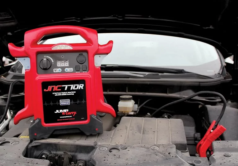 Clore Automotive Jump-N-Carry JNC 770R Car Jump Starter