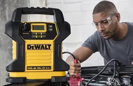 DeWalt DXAEJ14 Car Jump Starter